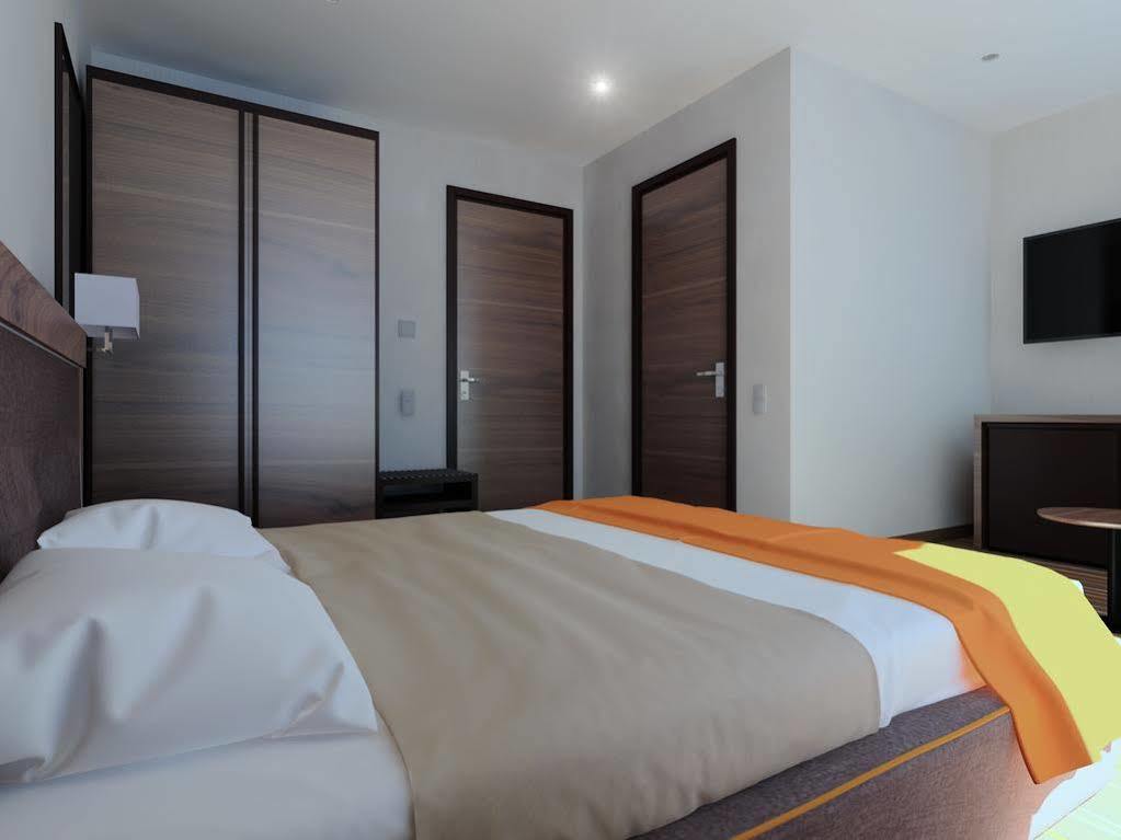 Taurus City Hotel Lviv Dış mekan fotoğraf
