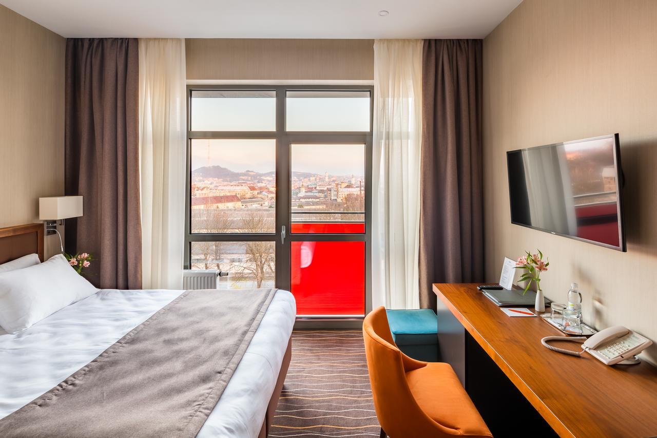 Taurus City Hotel Lviv Dış mekan fotoğraf