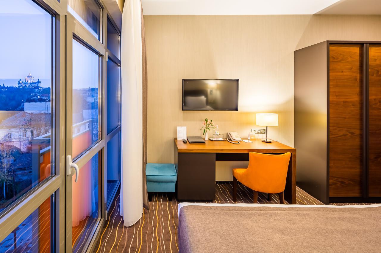Taurus City Hotel Lviv Dış mekan fotoğraf